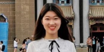 photo of Hannah Zhao